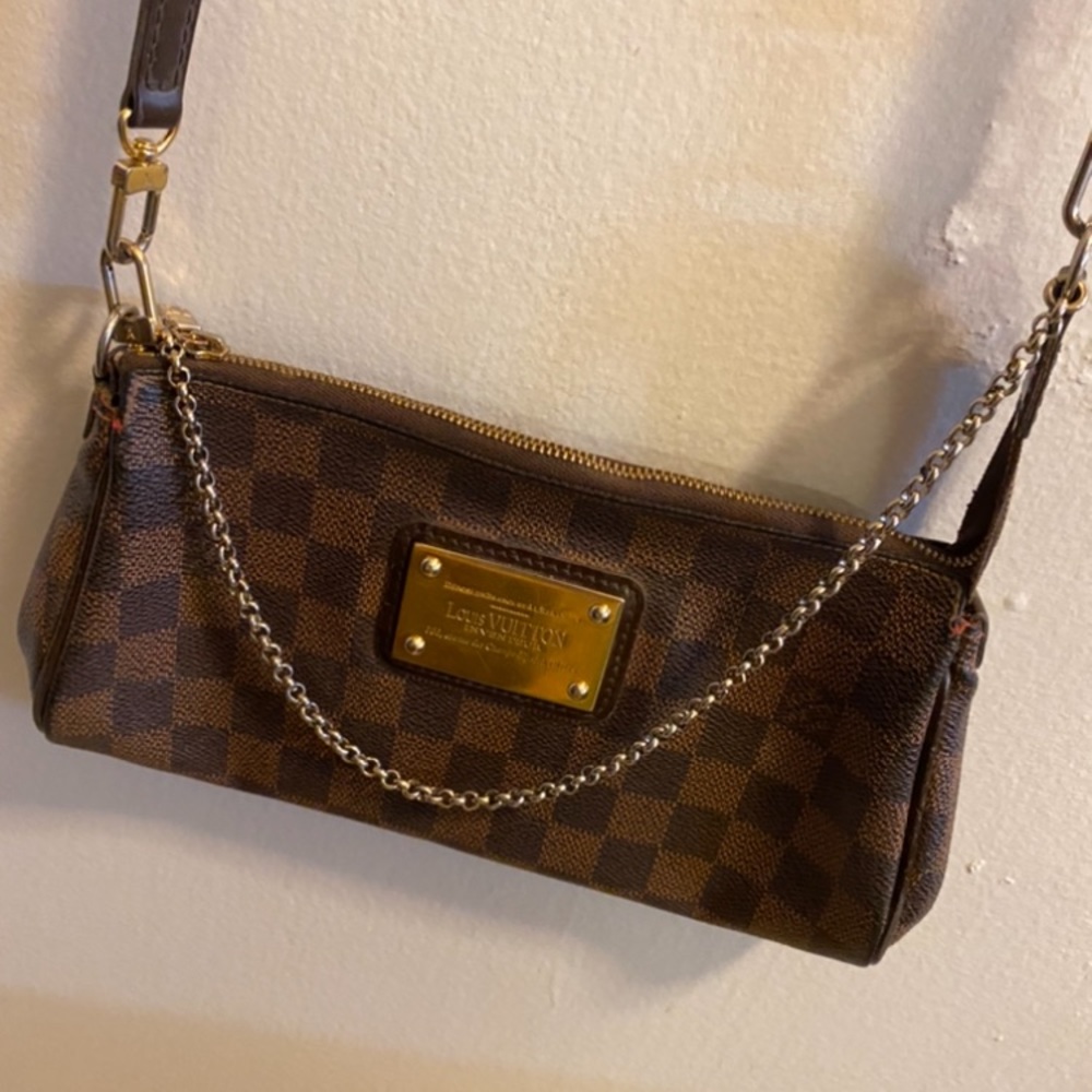 Limited Edit Louis Vuitton Damier Ebene Eva Clutch